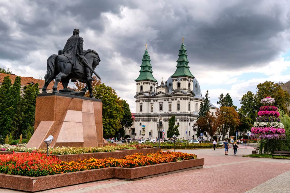 Monument to King Danylo of Halych and Dominican Cathedral of the Immaculate Conception in Ternopil, Ukraine.