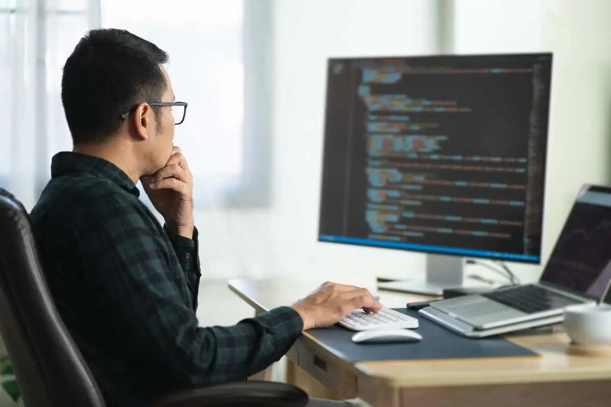 Test Engineer image