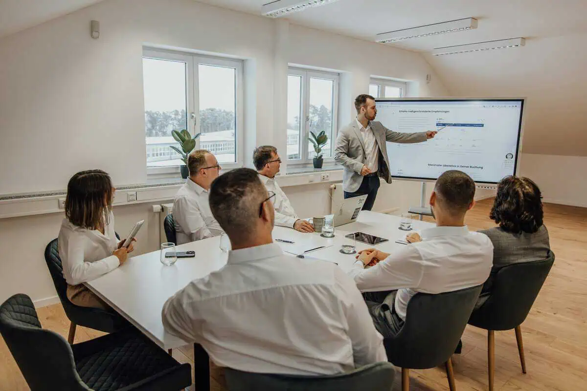 VP of Sales Job Description Template