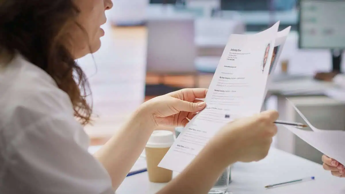HR Administrator Job Description Template