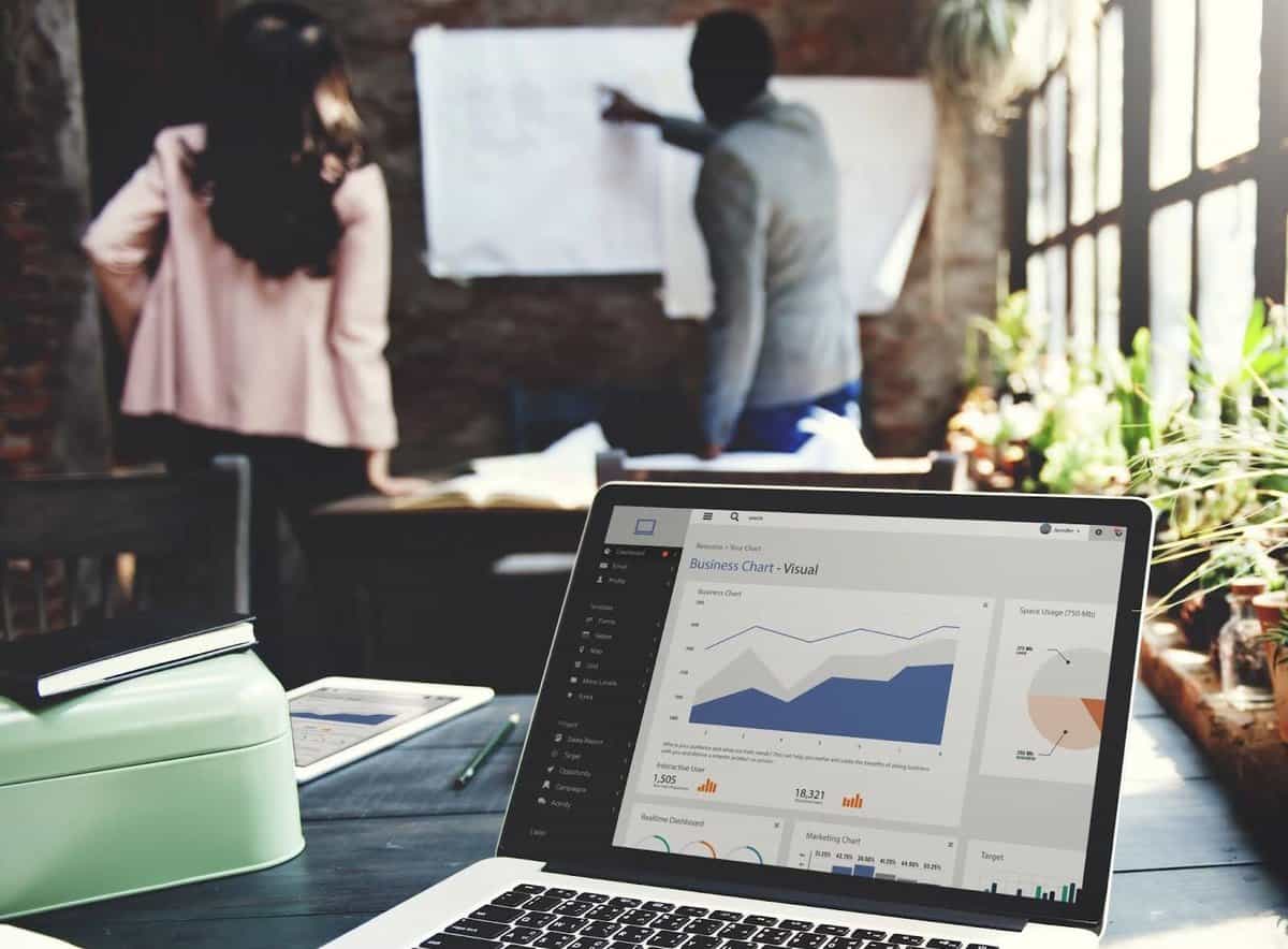 SEO Analyst working testimonial