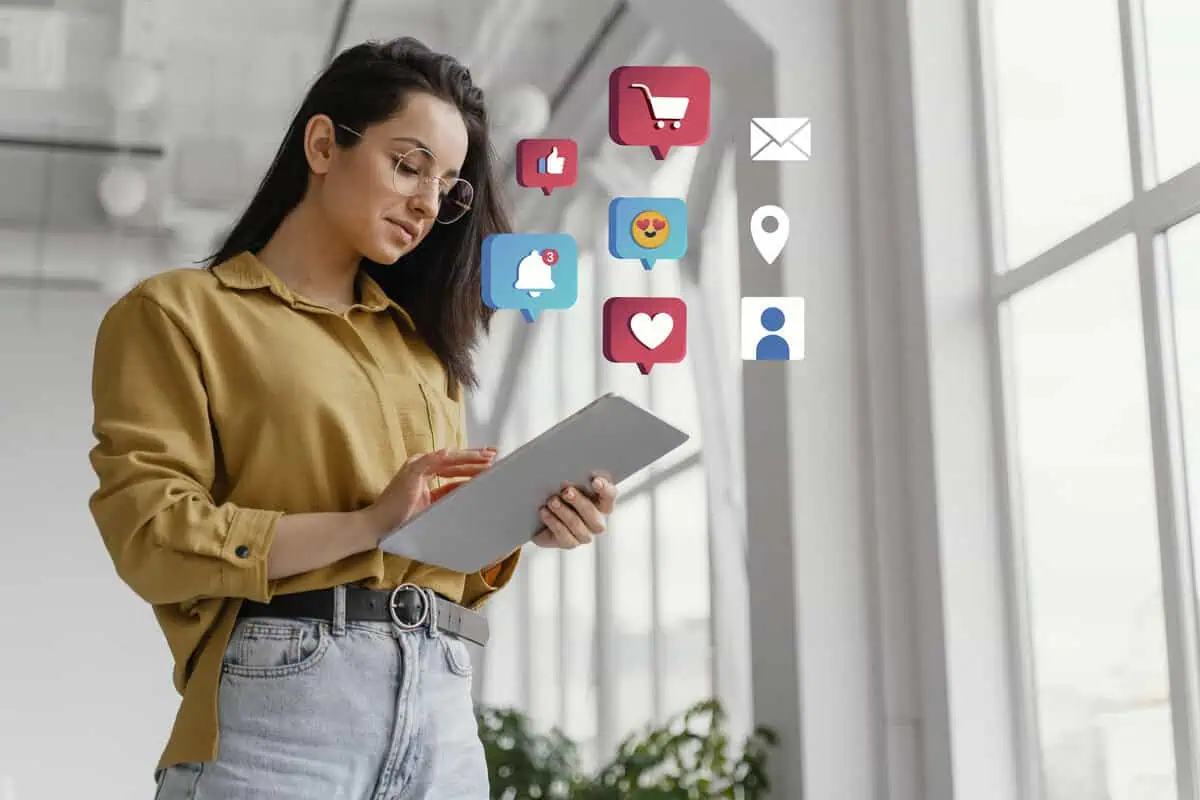 Social Media Specialist – opis, zadania i rola w firmie