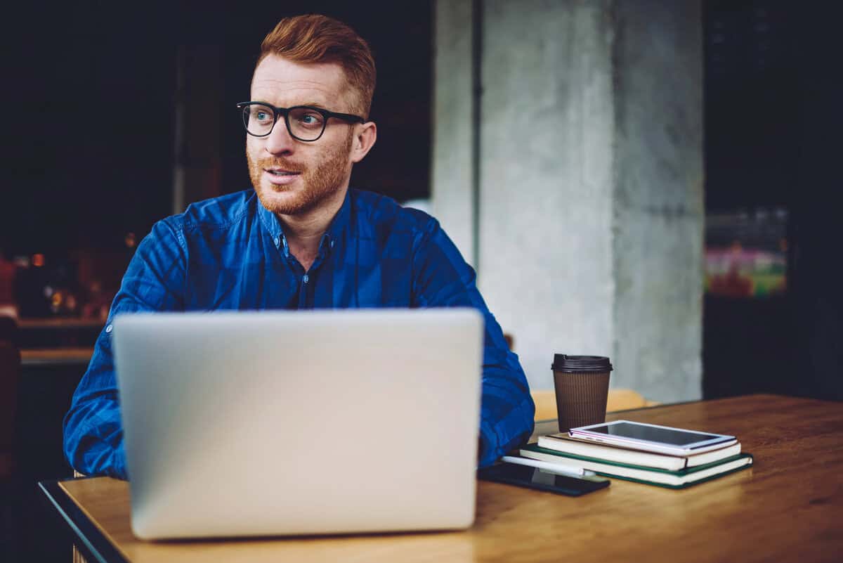 Senior Content Developer at desk testimonial