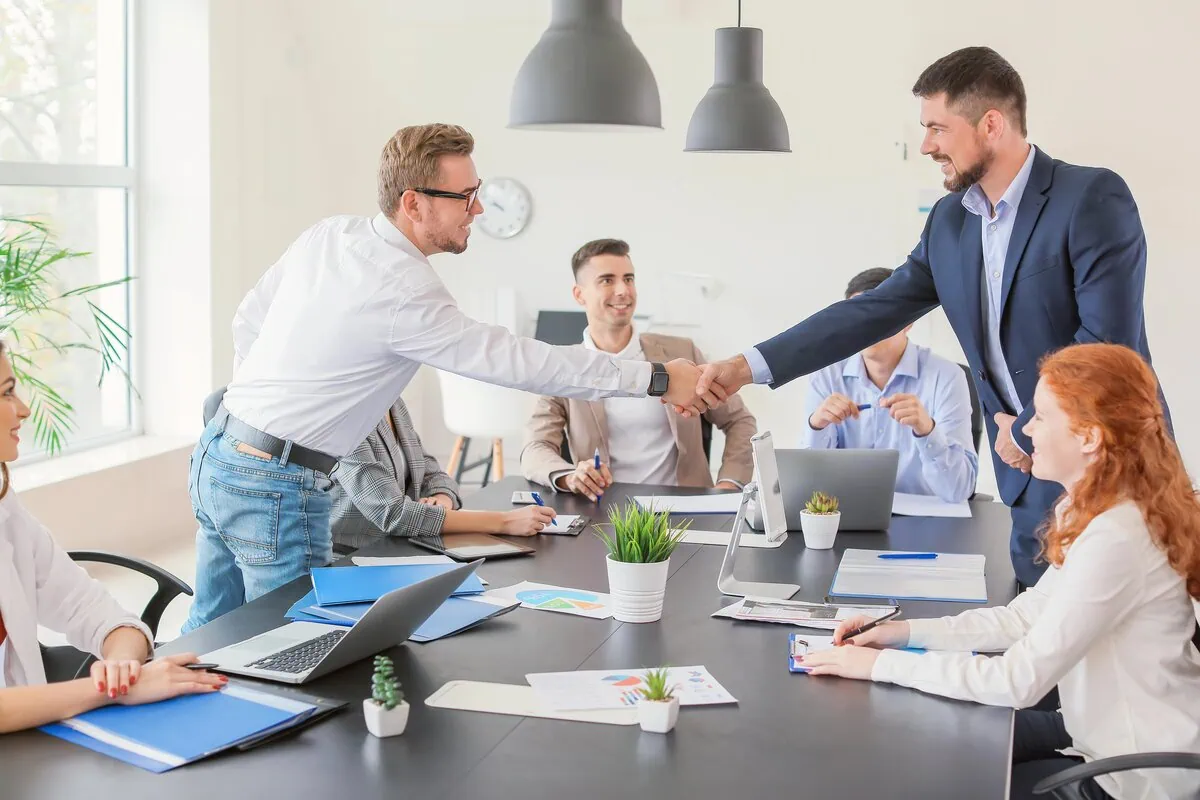 CRO Executive Recruiting Agency: How to Pick