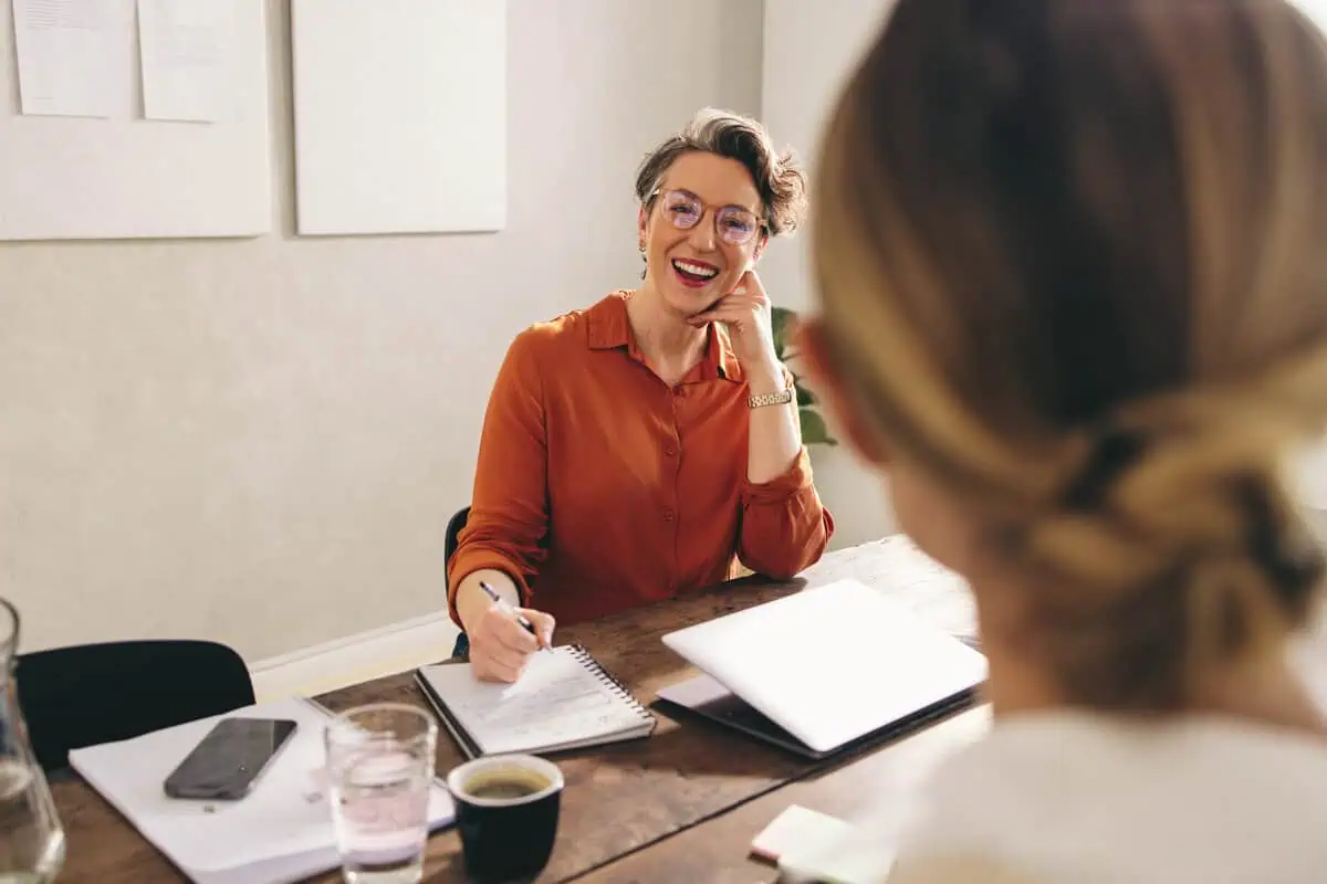 How to Keep Candidates Engaged: Top 8 Strategies