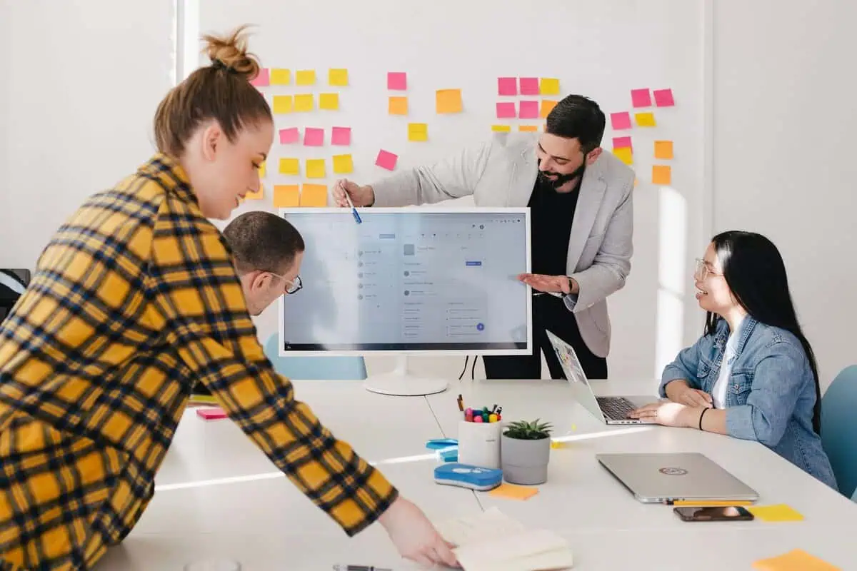 Story Points vs Hours: Difference and Best Practices