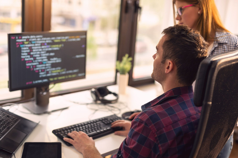 Offshore Drupal Development: Pros, Cons & Regions for Offshoring
